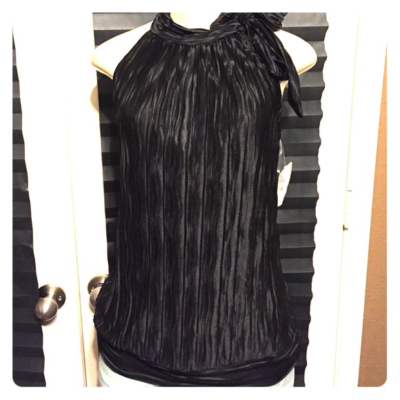 NWT Sleeveless Black top by Soulmates.