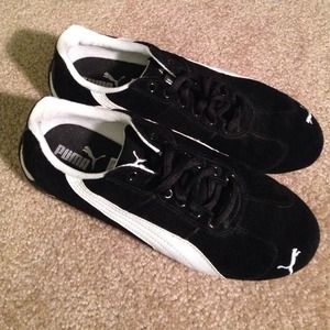 PUMA black and white