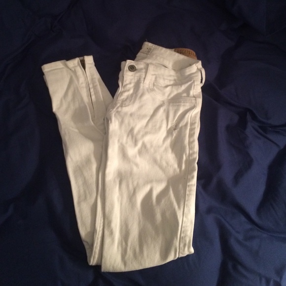 White ripped Hollister jeans 00 regular