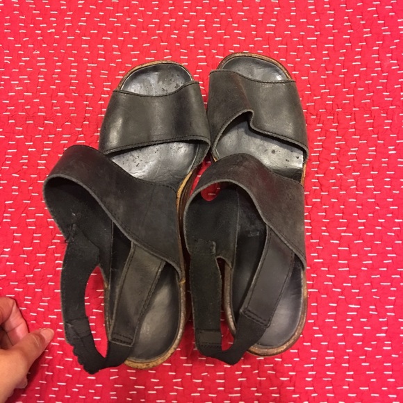 Black leather shoes - Picture 4 of 6