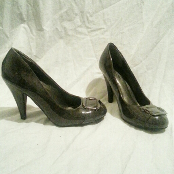Silver gray Maurices heels