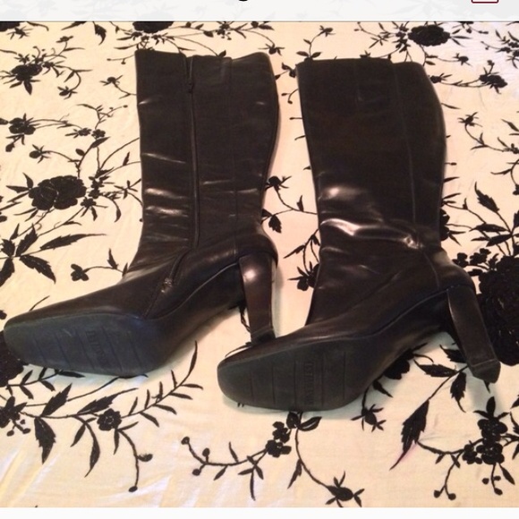 NineWest BlackLeather High Boots, Heels Sexy