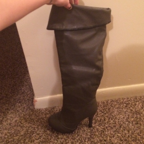 High heel boots