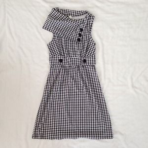 ModCloth Dresses - Houndstooth Coach Tour Dress ModCloth Dresses - Houndstooth Coach Tour Dress