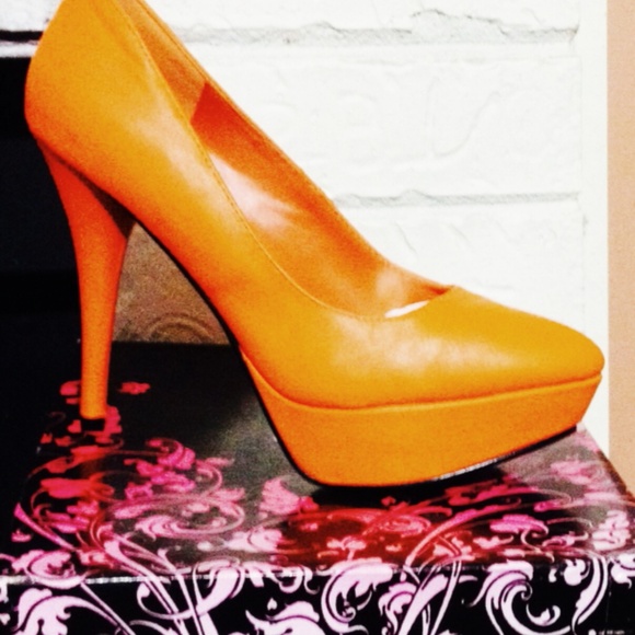 Pumps - Picture 1 of 1