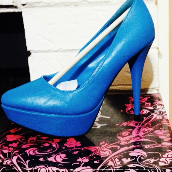 Pumps - Picture 1 of 1