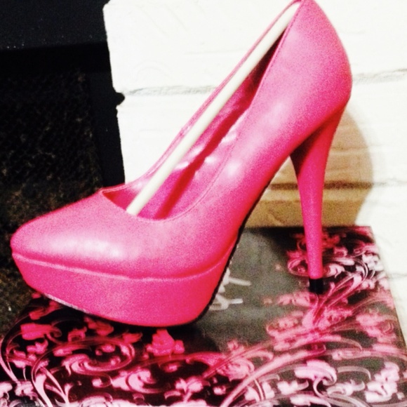 Pumps - Picture 1 of 1