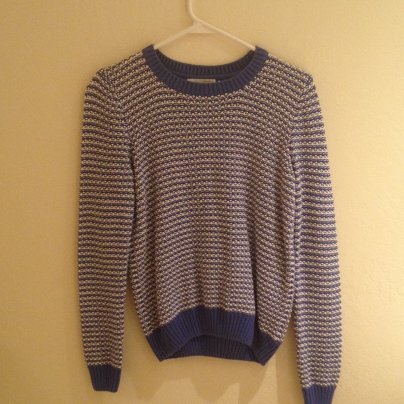 Sweater - Picture 1 of 2