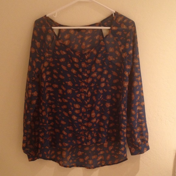 Sheer long sleeve - Picture 1 of 2