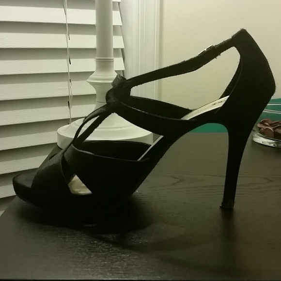 Shoes - Picture 3 of 3