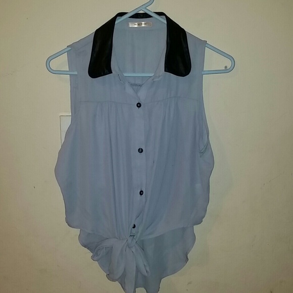 Top - Picture 2 of 4