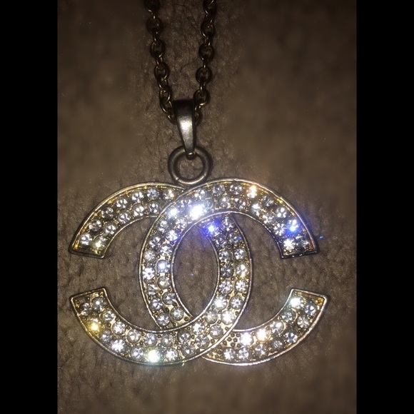 Chanel Necklace (Not a real Chanel)