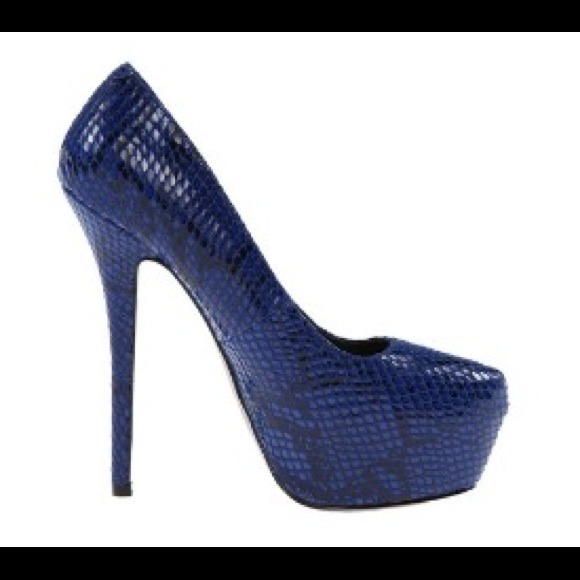 Steve Madden Blue heels