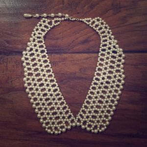 Forever XX1 Peter Pan Collar Pearl Necklace