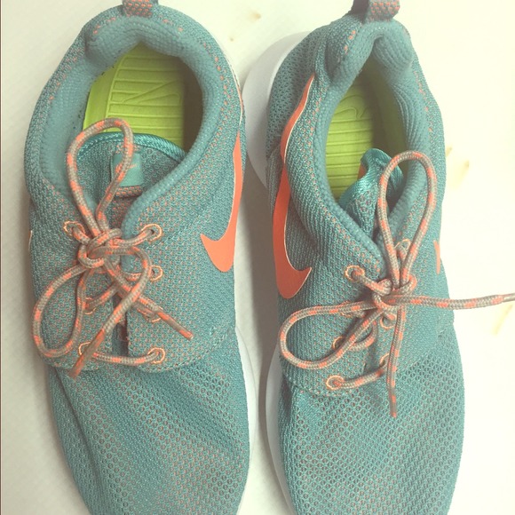 Roshe runs