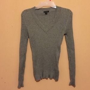 Grey stretchy sweater