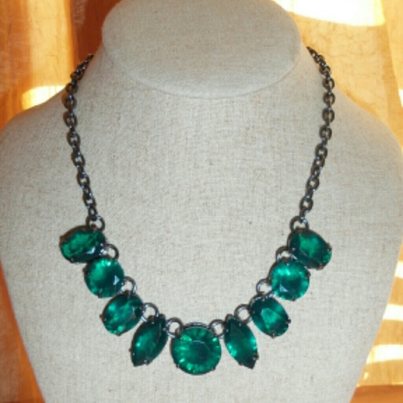 Jewelmint Jewelry - ✂JewelMint Mad World necklace