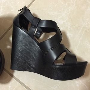 Aldo Wedges