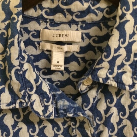 SOLD! J Crew seahorse denim shirt - 6 - Picture 3 of 3