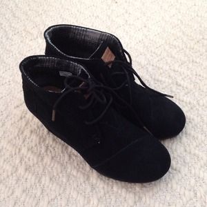 SOLD! TOMS 'Desert' Bootie