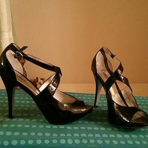 Carlos Santa shoes