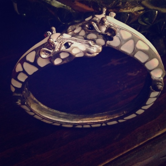 Giraffe bracelet