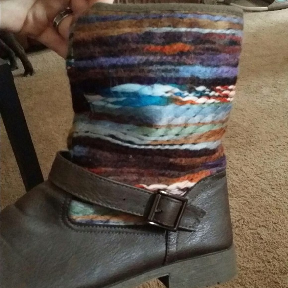 SOLD Tribal ankle boots ! SOLD!!!!!!