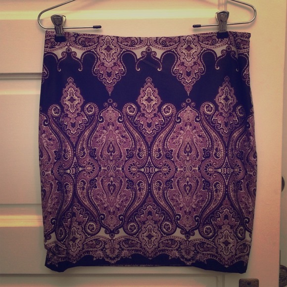 INC purple and black skirt