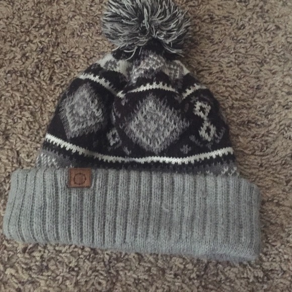 Grey beanie - Picture 1 of 2