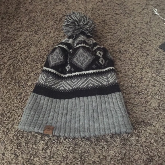 Grey beanie - Picture 2 of 2