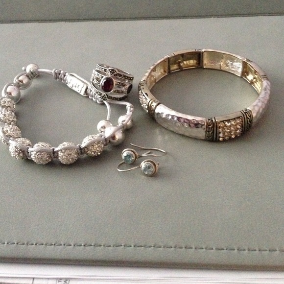 Bundle Gators73 - 4 jewelry - trade for AK slacks