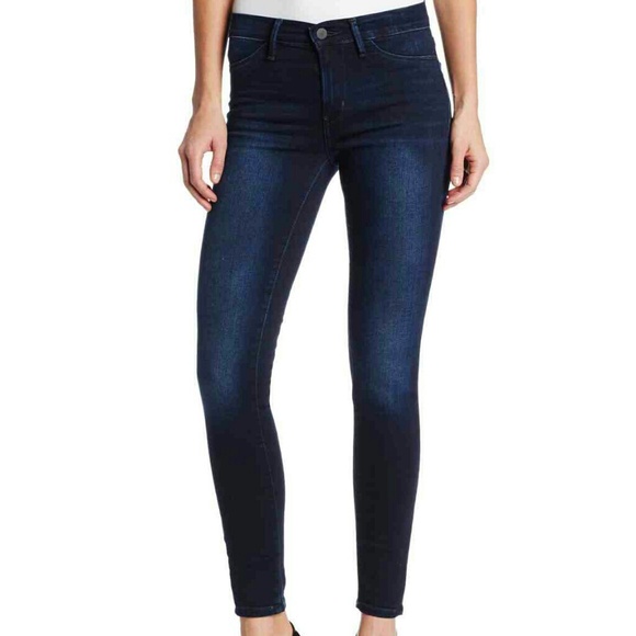 Brand New Calvin Klein Stretch Jean Leggings 28