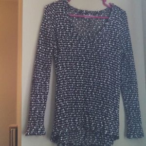 *TRADE*Black & white tunic top