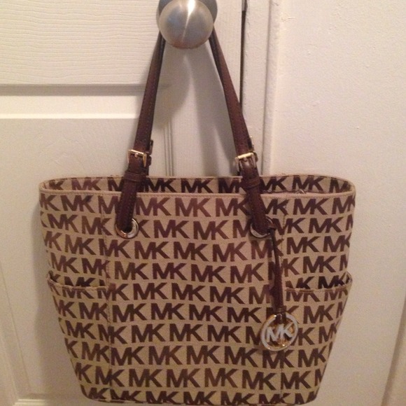 MICHAEL Michael Kors Handbags - MIchael Michael Kors Jet Set Logo Tote