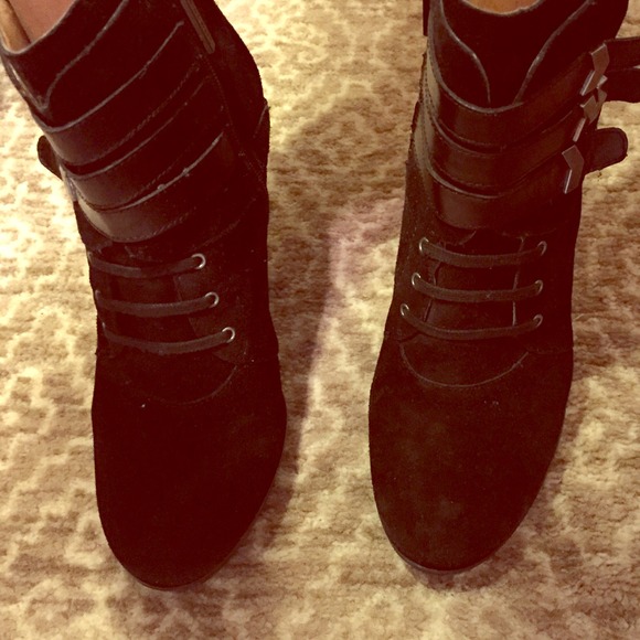 Nine West black suede booties