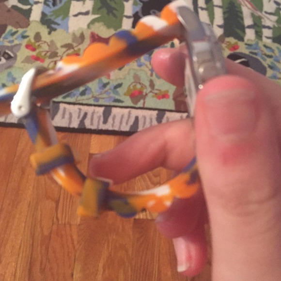 watch - Picture 2 of 3