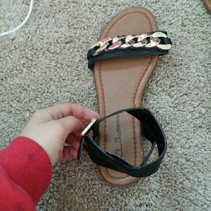 Sandles