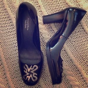 Simply Vera Wang Black 3.5" heels
