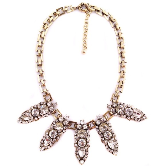 Beautiful Statement necklace!