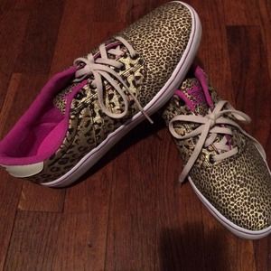 Leopard Print Adidas Size 10 (WOMENS) Never worn