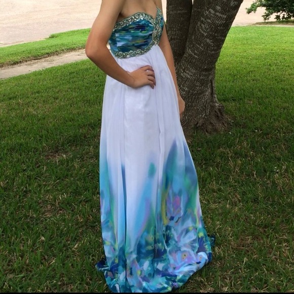 Cache prom dress, worn once!