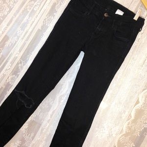 Black ripped skinnys