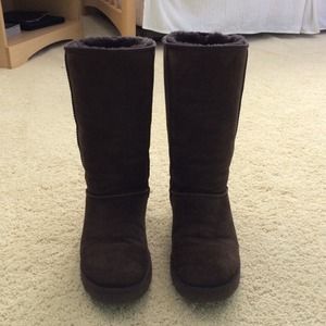 dark brown ugg boots