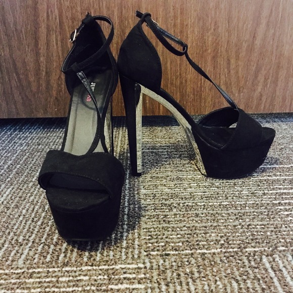 Just fab heels. - Picture 2 of 4