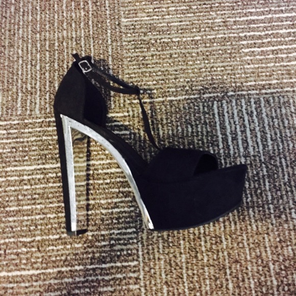 Just fab heels. - Picture 3 of 4