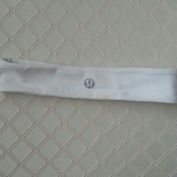 White Lululemon headband