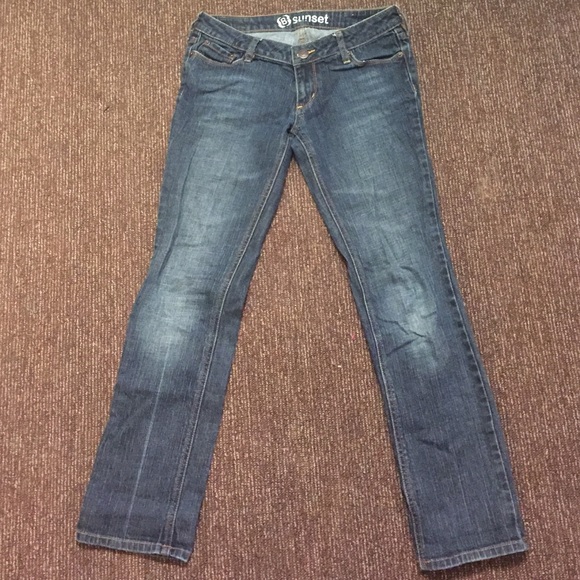 Bullhead straight leg size 3 jeans