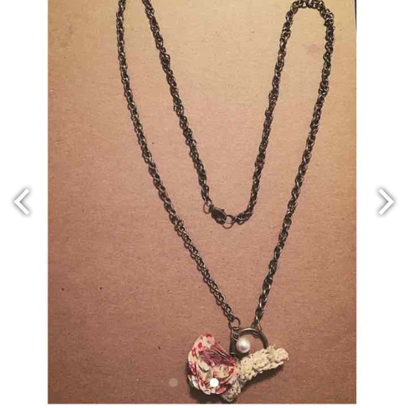 Two Necklace bundle - Picture 3 of 4