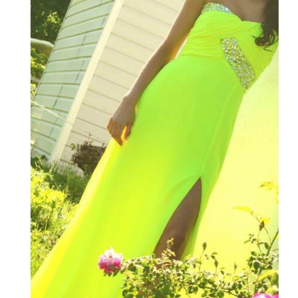 Neon Yellow Prom/Formal DressMUST GO