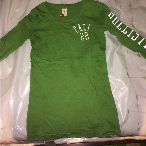 Hollister tshirt